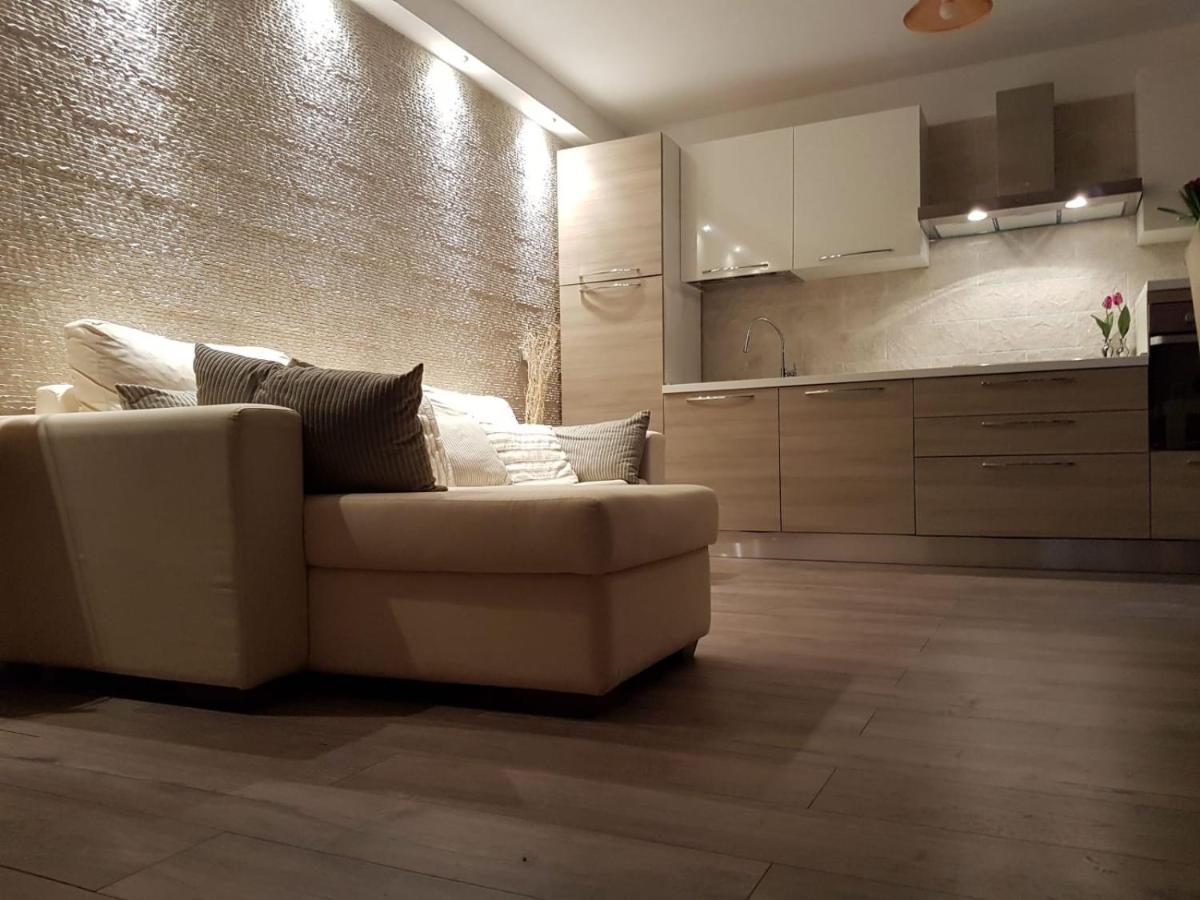 奧爾比亞Casa Con Giardino别墅 外观 照片